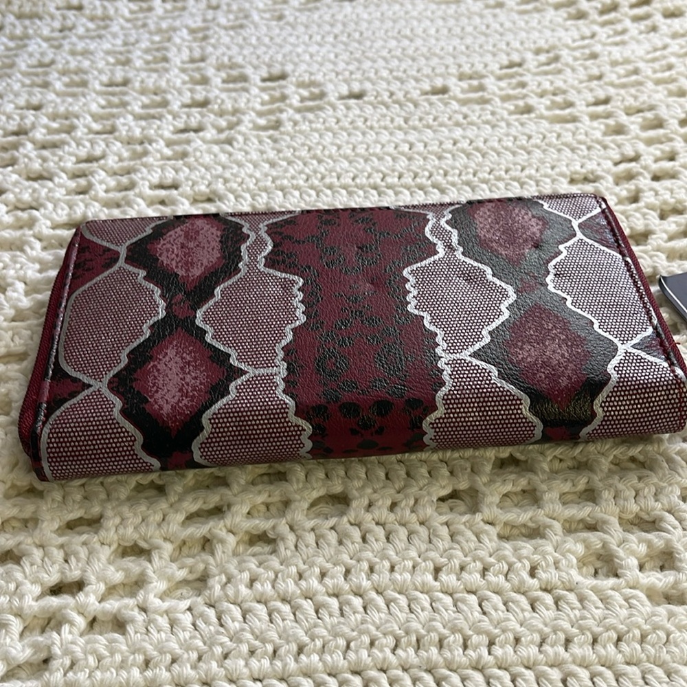 Ladies maroon and cream/black abstract design leather wallet with RFID